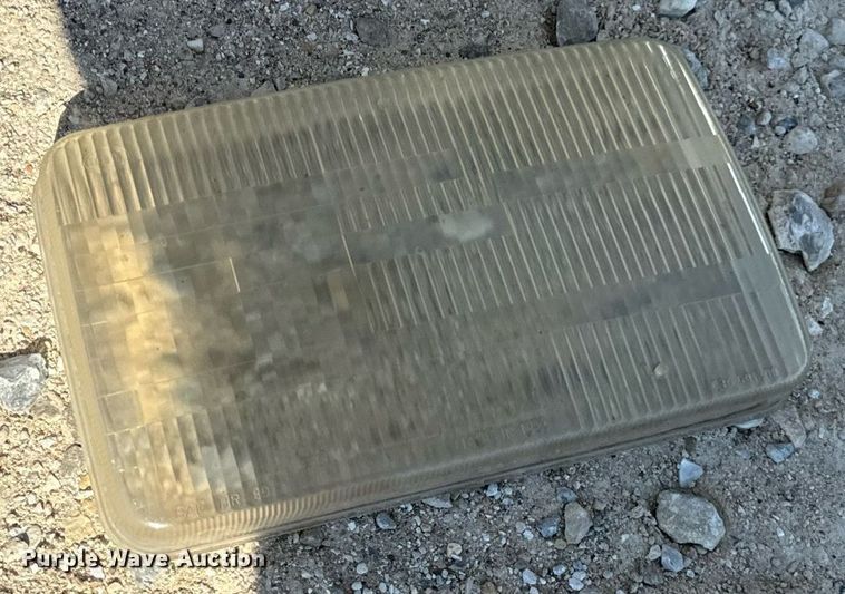 image for item DT2098 1995 Mack  RD690S  ready mix truck