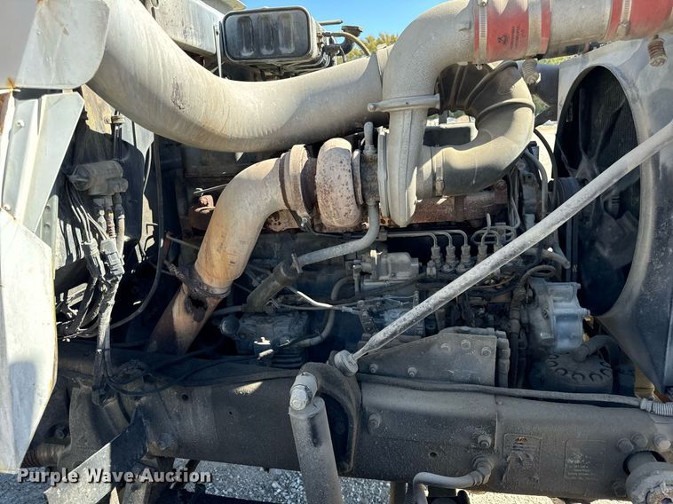 image for item DT2098 1995 Mack  RD690S  ready mix truck