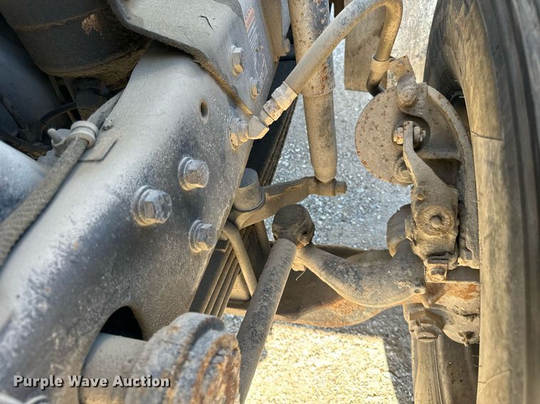 image for item DT2098 1995 Mack  RD690S  ready mix truck