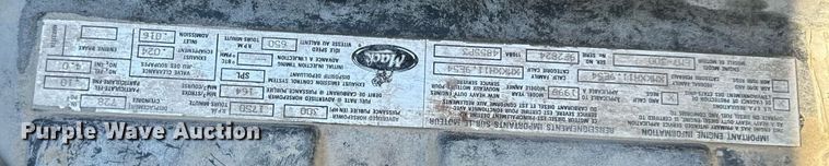 image for item DT2099 1999 Mack  RD690S ready mix truck