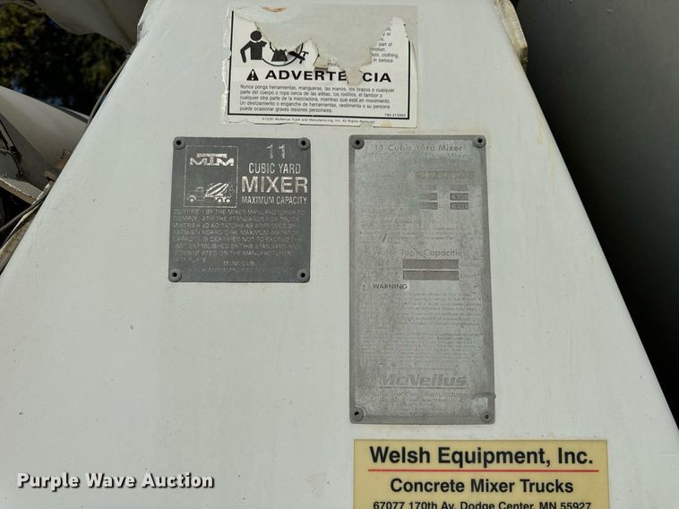 image for item DT2100 1998 Mack  RD690S ready mix truck