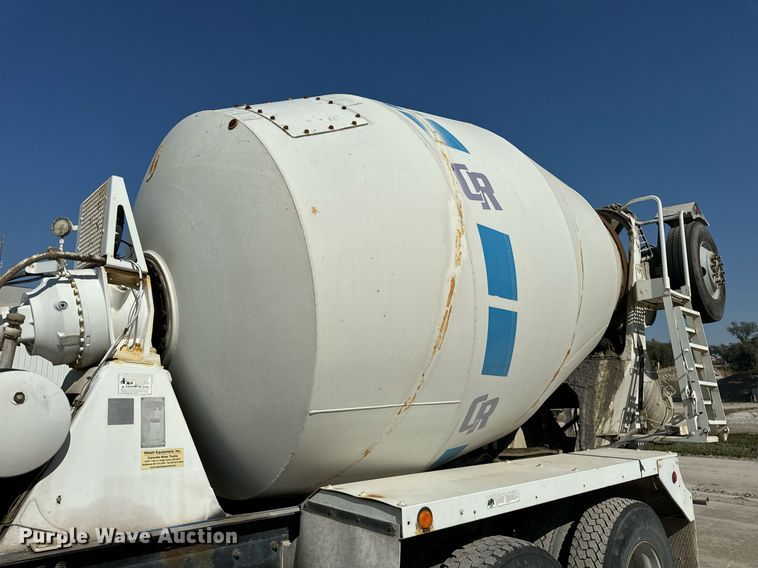 image for item DT2100 1998 Mack  RD690S ready mix truck