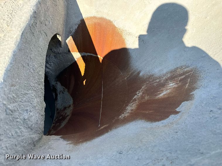 image for item DT2100 1998 Mack  RD690S ready mix truck