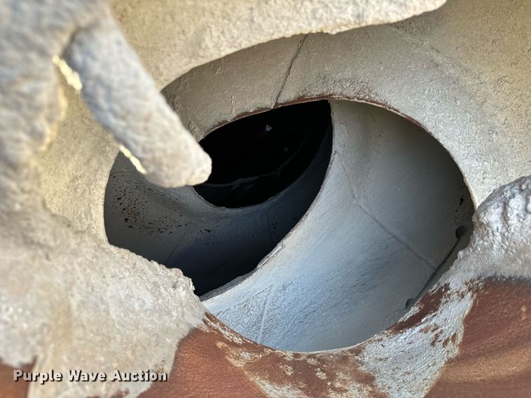 image for item DT2100 1998 Mack  RD690S ready mix truck