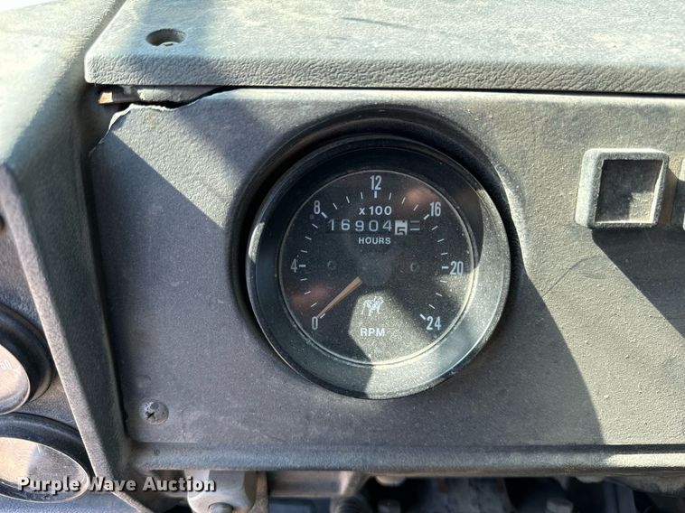 image for item DT2100 1998 Mack  RD690S ready mix truck