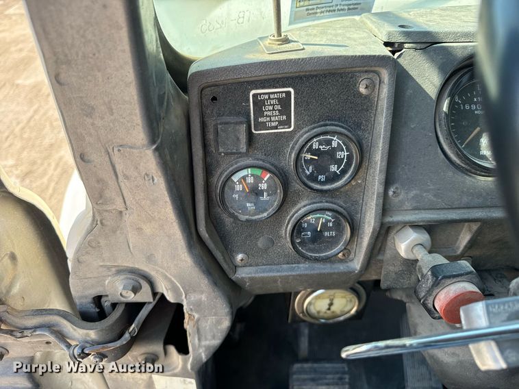 image for item DT2100 1998 Mack  RD690S ready mix truck