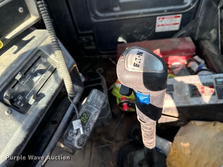 image for item DT2100 1998 Mack  RD690S ready mix truck