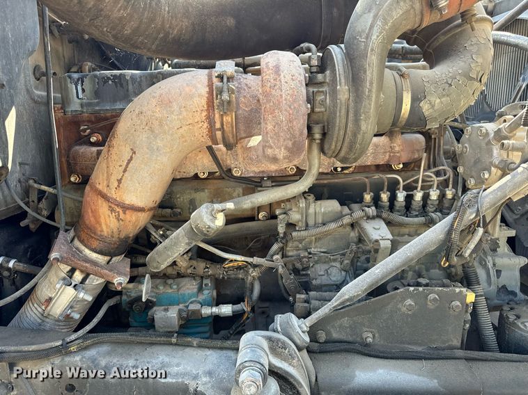 image for item DT2100 1998 Mack  RD690S ready mix truck