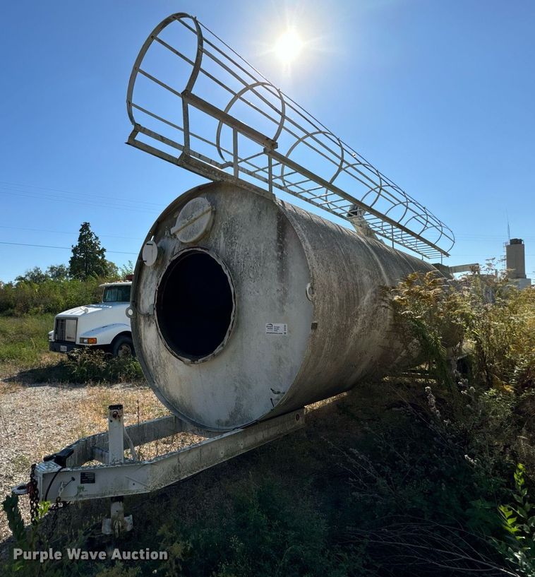 image for item DT2101 2006 Cementech ST-TRLR concrete silo