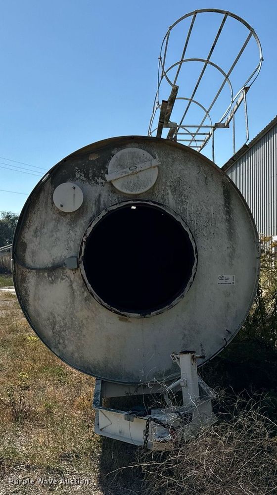 image for item DT2101 2006 Cementech ST-TRLR concrete silo