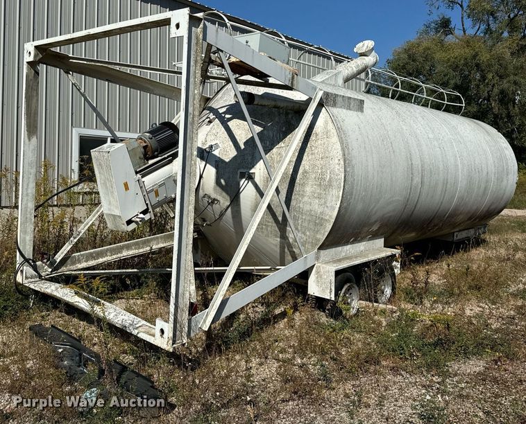 image for item DT2101 2006 Cementech ST-TRLR concrete silo