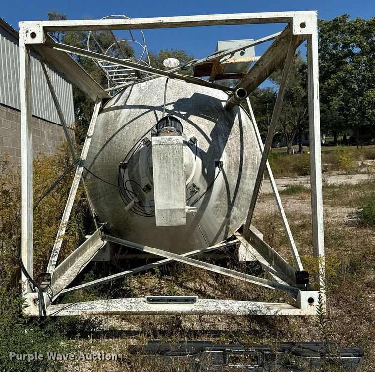 image for item DT2101 2006 Cementech ST-TRLR concrete silo