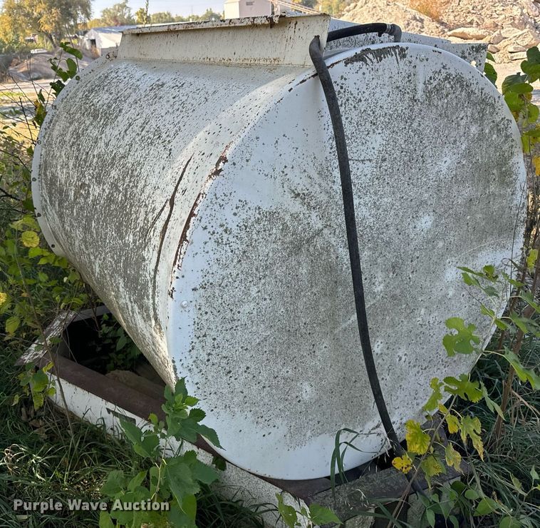 image for item DT2101 2006 Cementech ST-TRLR concrete silo