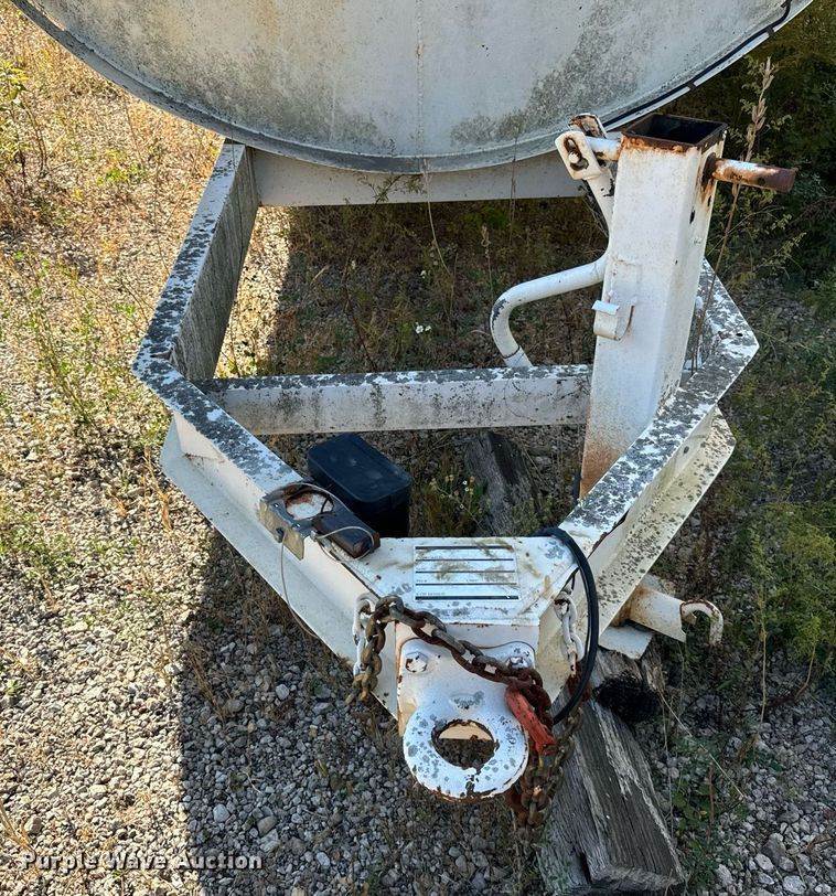 image for item DT2101 2006 Cementech ST-TRLR concrete silo