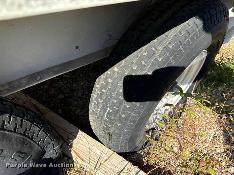 image for item DT2101 2006 Cementech ST-TRLR concrete silo