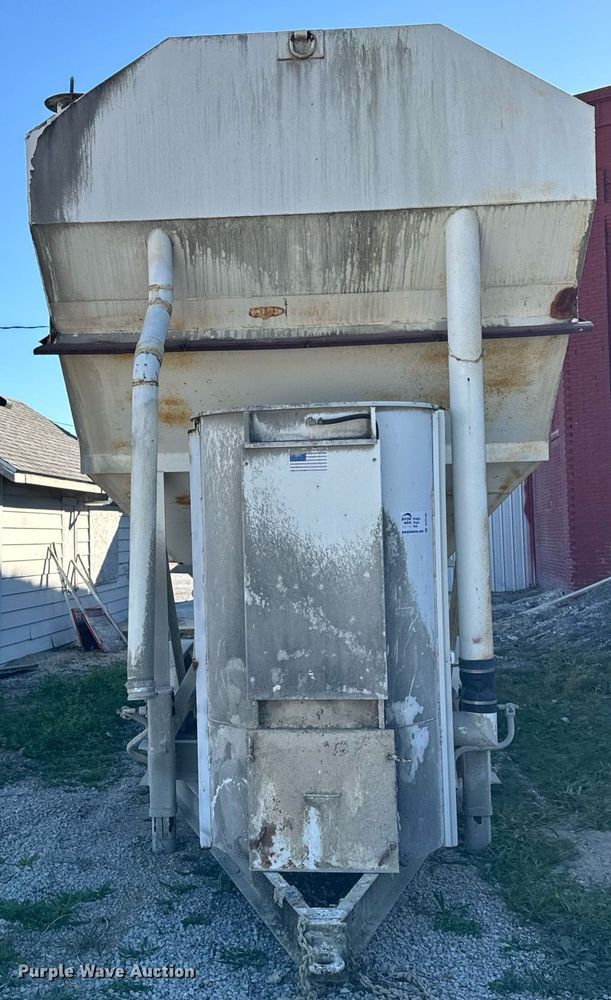 image for item DT2102 2008 Cementech  ST-TRLR concrete silo