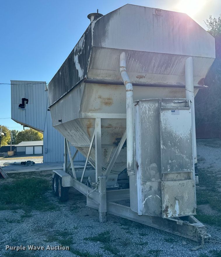 image for item DT2102 2008 Cementech  ST-TRLR concrete silo