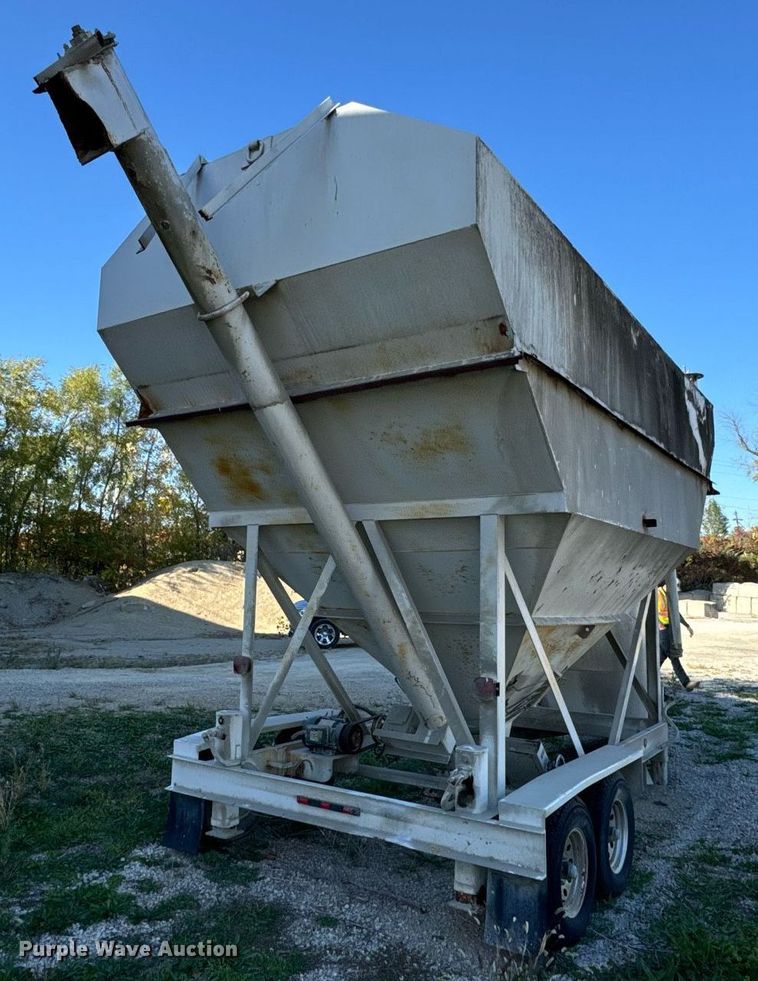 image for item DT2102 2008 Cementech  ST-TRLR concrete silo