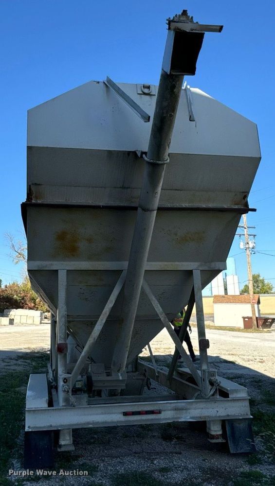 image for item DT2102 2008 Cementech  ST-TRLR concrete silo