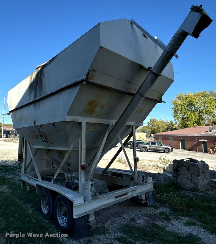 image for item DT2102 2008 Cementech  ST-TRLR concrete silo