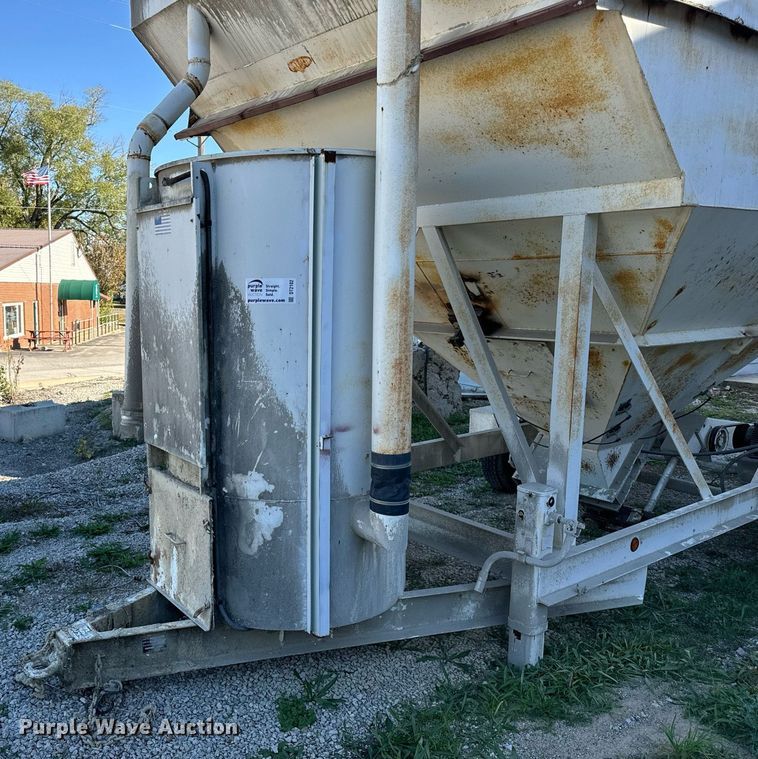 image for item DT2102 2008 Cementech  ST-TRLR concrete silo