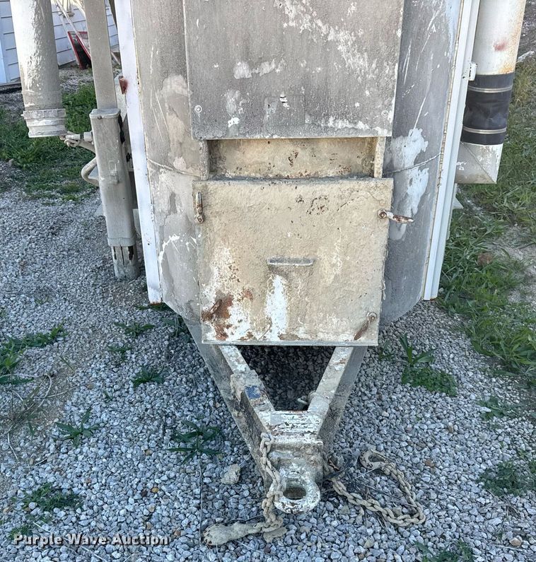 image for item DT2102 2008 Cementech  ST-TRLR concrete silo