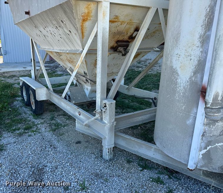 image for item DT2102 2008 Cementech  ST-TRLR concrete silo