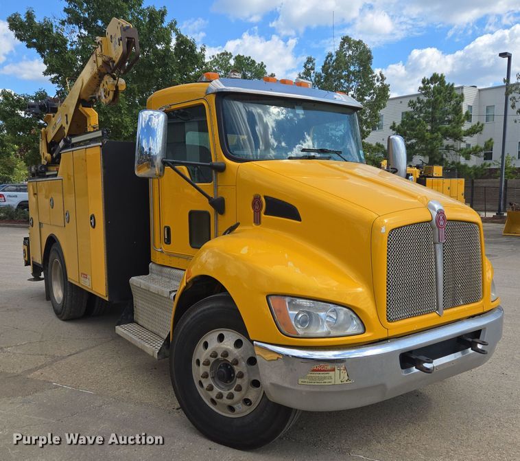 image for item DT5289 2013 Kenworth  T270 utility / service truck