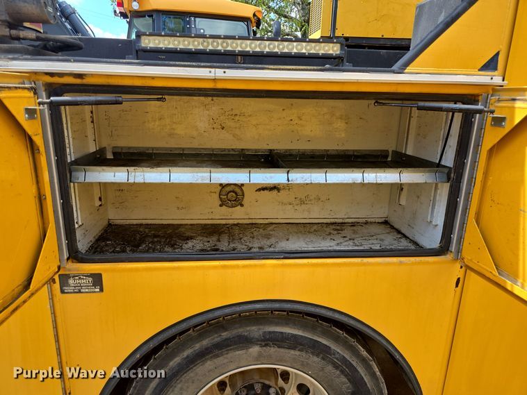 image for item DT5289 2013 Kenworth  T270 utility / service truck