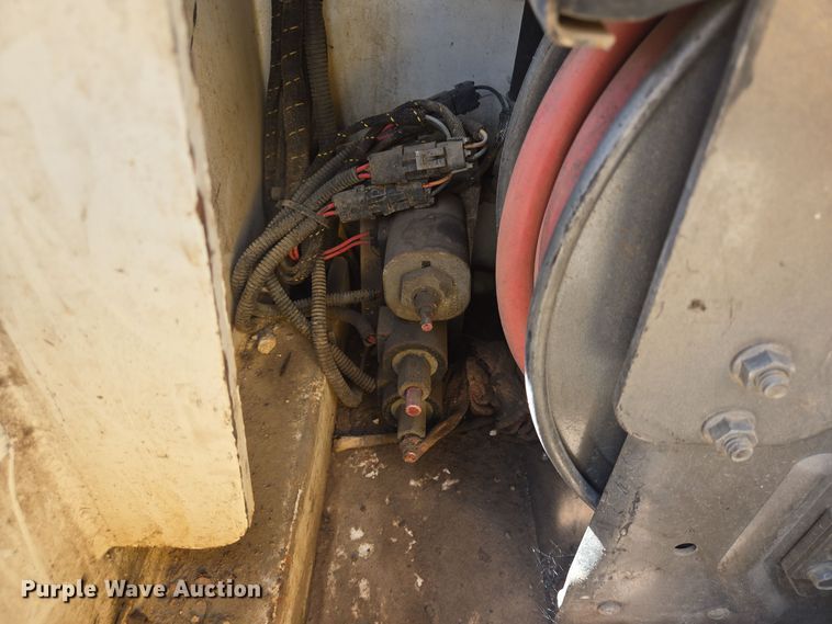 image for item DT5289 2013 Kenworth  T270 utility / service truck