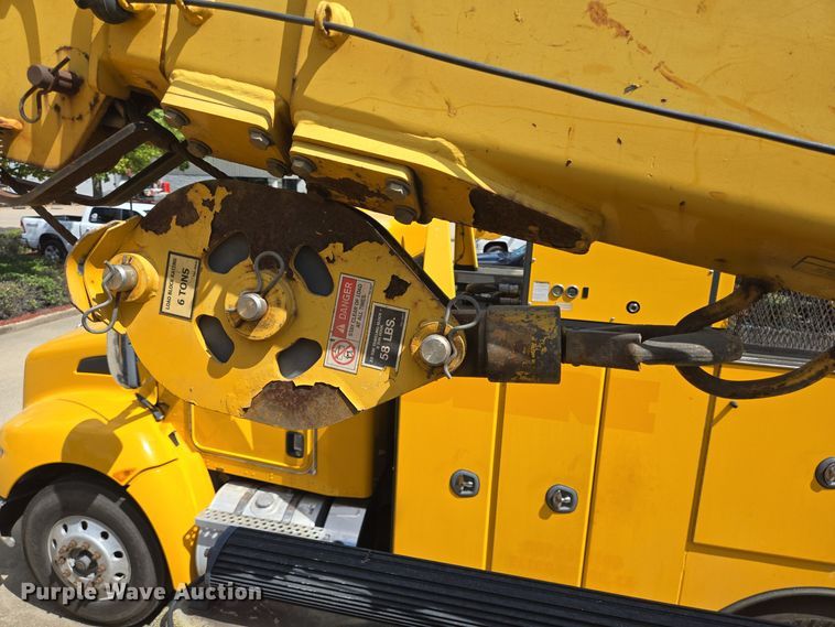 image for item DT5289 2013 Kenworth  T270 utility / service truck