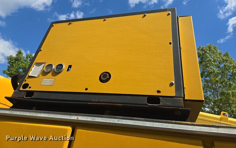 image for item DT5289 2013 Kenworth  T270 utility / service truck