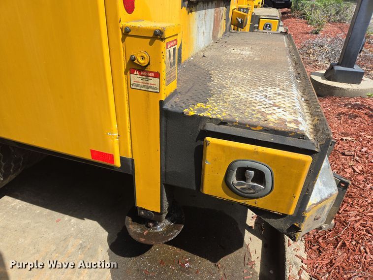 image for item DT5289 2013 Kenworth  T270 utility / service truck