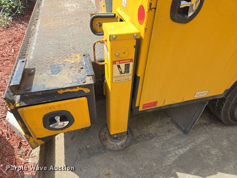 image for item DT5289 2013 Kenworth  T270 utility / service truck