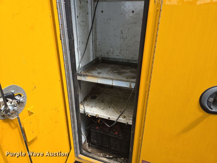 image for item DT5289 2013 Kenworth  T270 utility / service truck