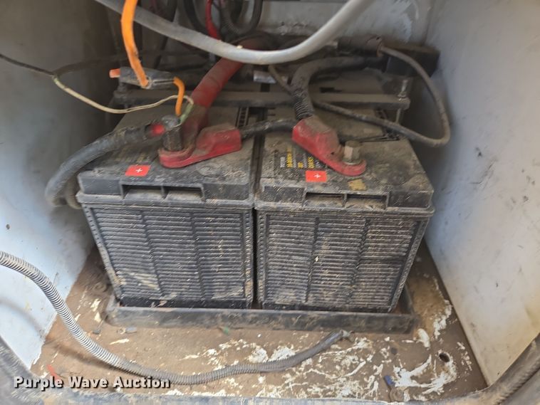 image for item DT5289 2013 Kenworth  T270 utility / service truck