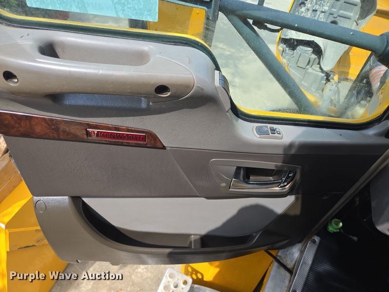 image for item DT5289 2013 Kenworth  T270 utility / service truck