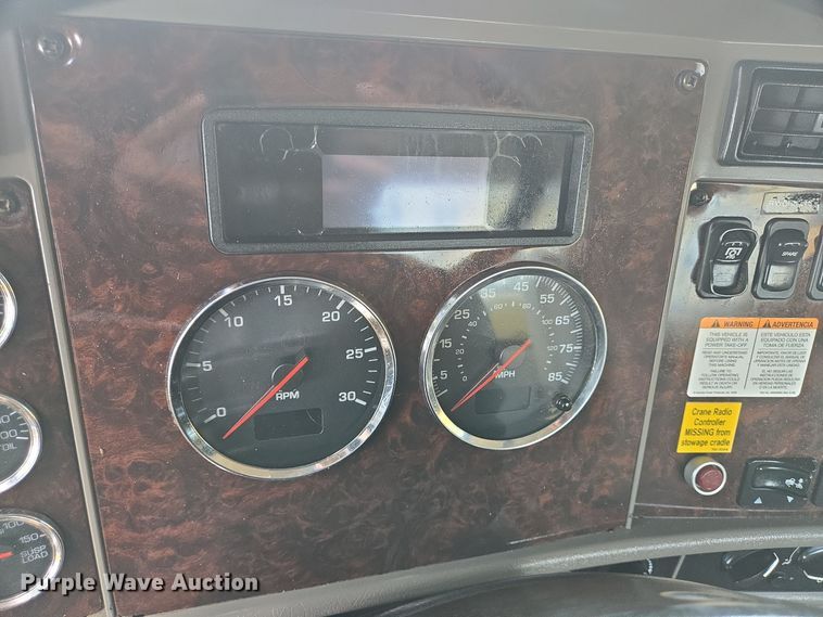 image for item DT5289 2013 Kenworth  T270 utility / service truck