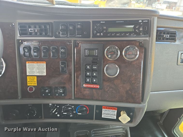 image for item DT5289 2013 Kenworth  T270 utility / service truck