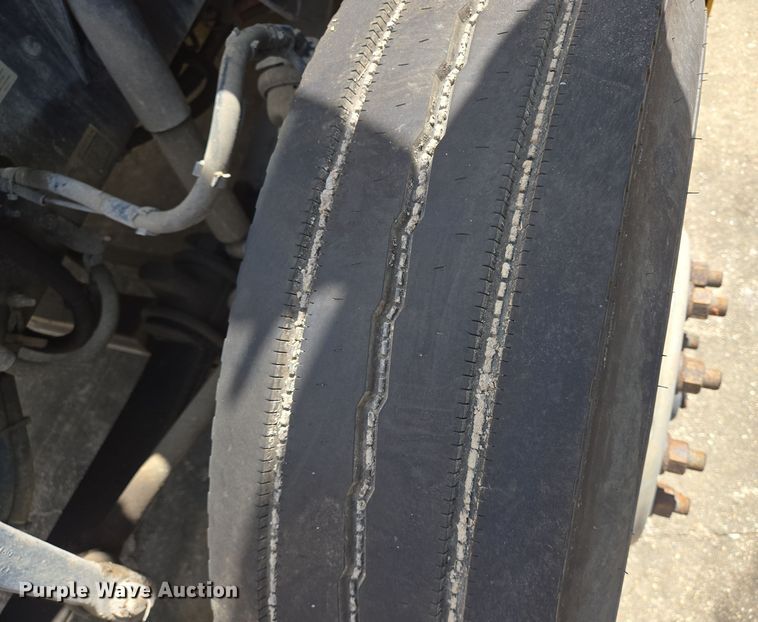 image for item DT5289 2013 Kenworth  T270 utility / service truck