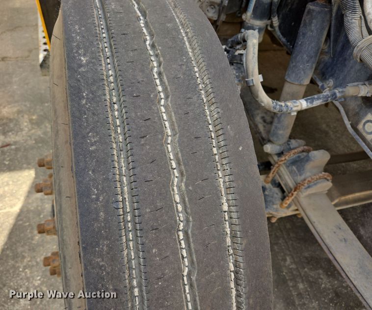 image for item DT5289 2013 Kenworth  T270 utility / service truck