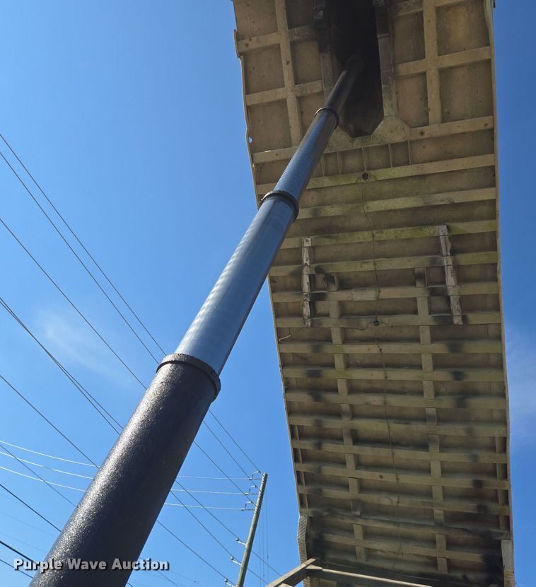 image for item DT5291 1995 Ti-Brook end dump trailer