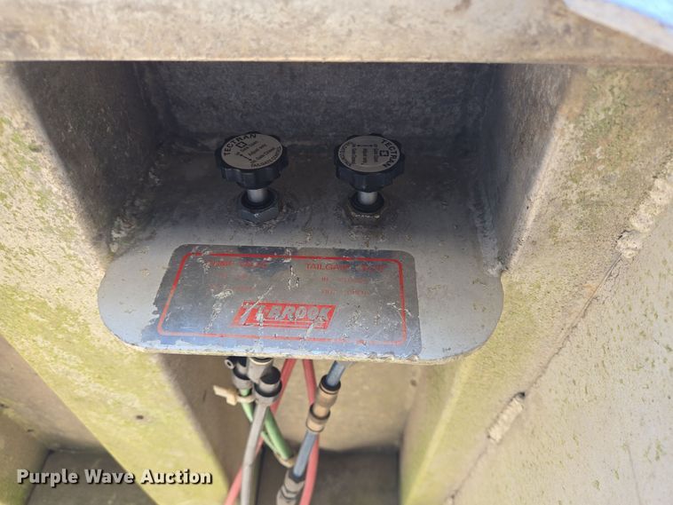 image for item DT5291 1995 Ti-Brook end dump trailer