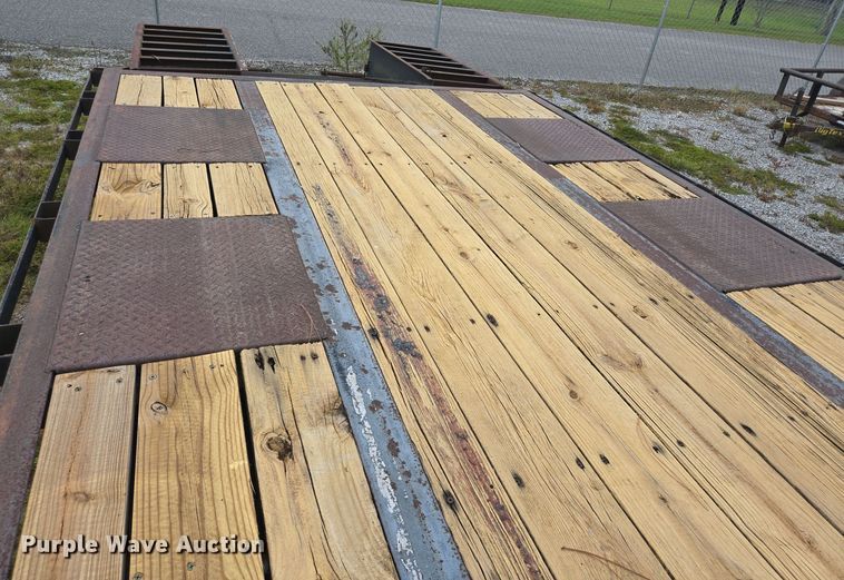 image for item DT5294 2007 Pro-Trak equipment trailer