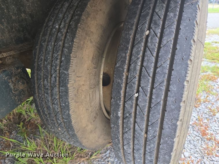 image for item DT5294 2007 Pro-Trak equipment trailer