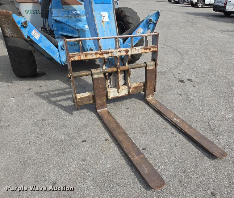 image for item DT5296 2012 Genie GTH1056 telehandler