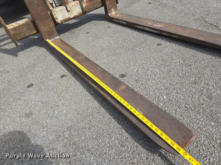 image for item DT5296 2012 Genie GTH1056 telehandler