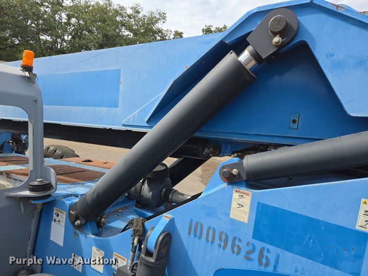 image for item DT5296 2012 Genie GTH1056 telehandler
