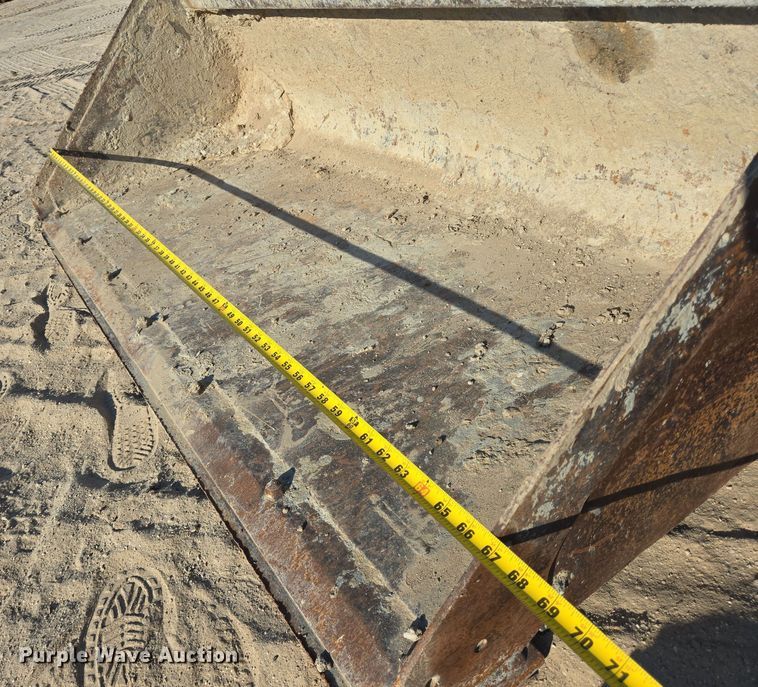 image for item DT5310 2017 Bobcat  T630 skid steer loader