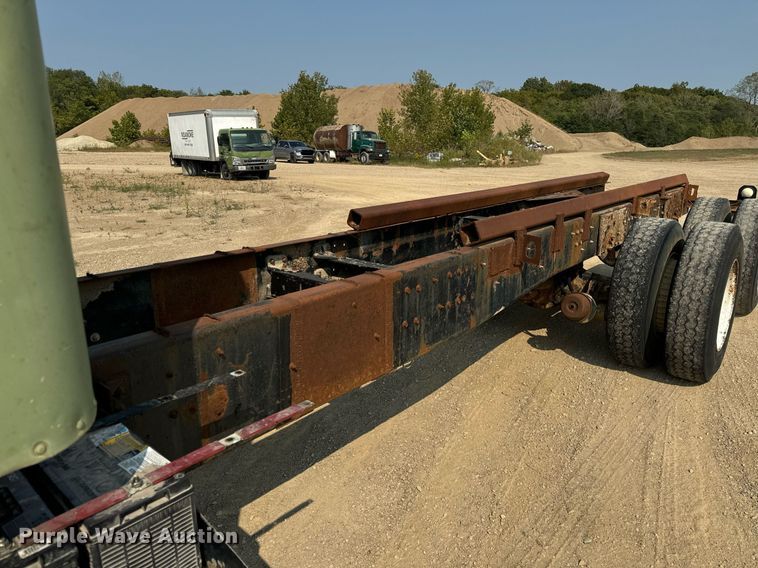 image for item DV5910 1978 International  Paystar 5000 truck cab and chassis